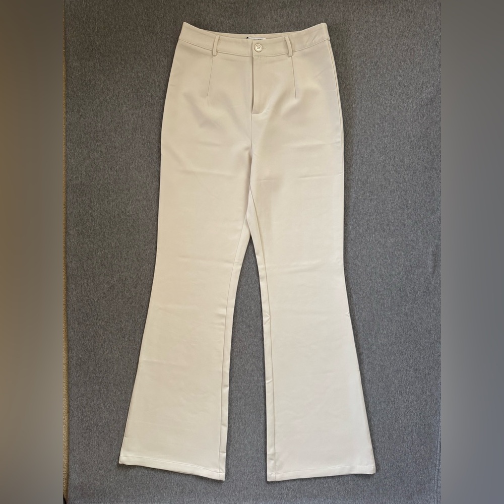 Rumored high waisted flare cream color trousers pants women’s M NWT‎